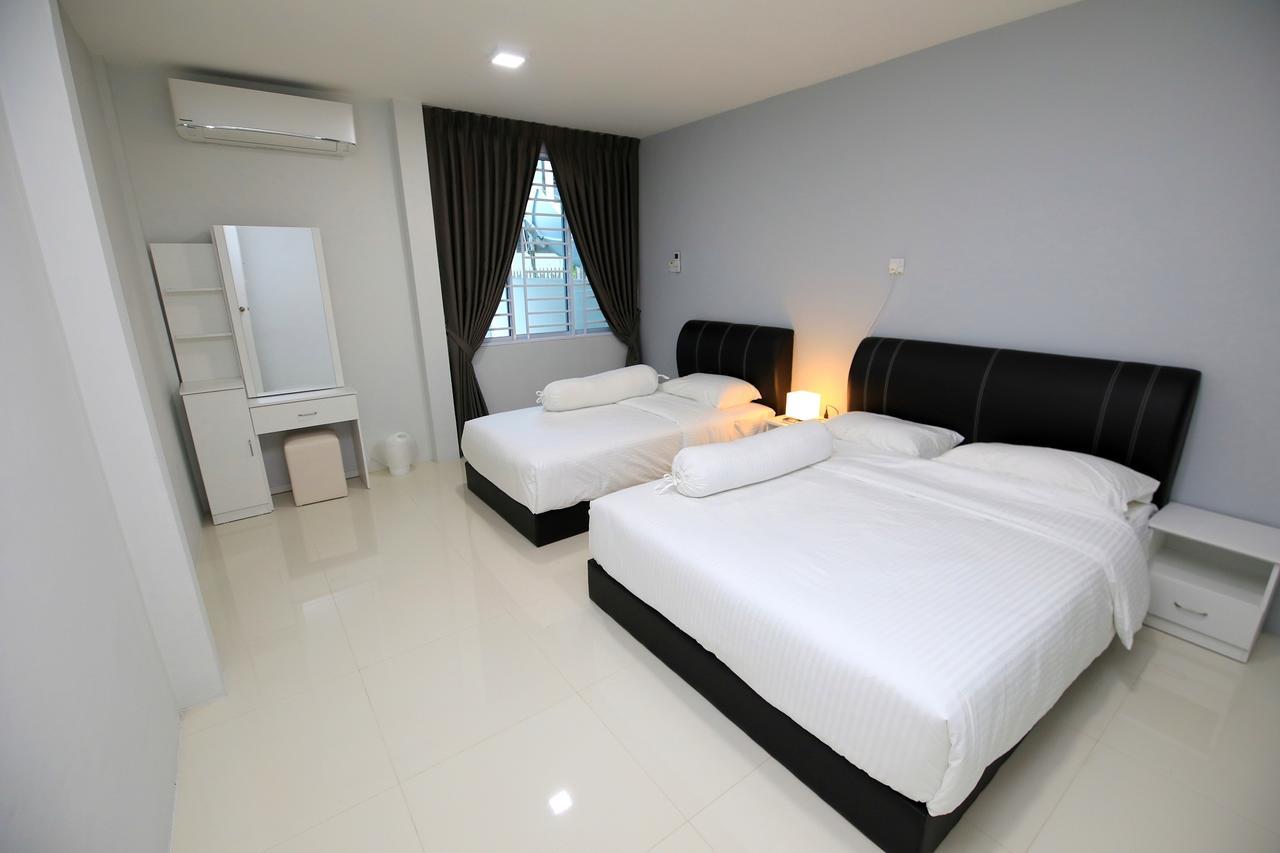 722 Homestay Kuching Exteriör bild